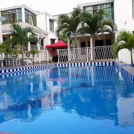 Spacious 3 Bedroom Duplex